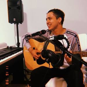 Meet your Posher, Alejandro